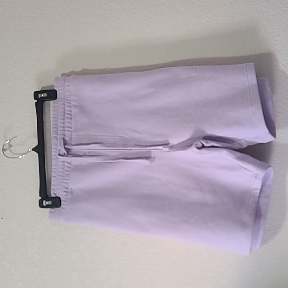 NWT- Above The Knee Light Purple Jogger Shorts Size 3XL